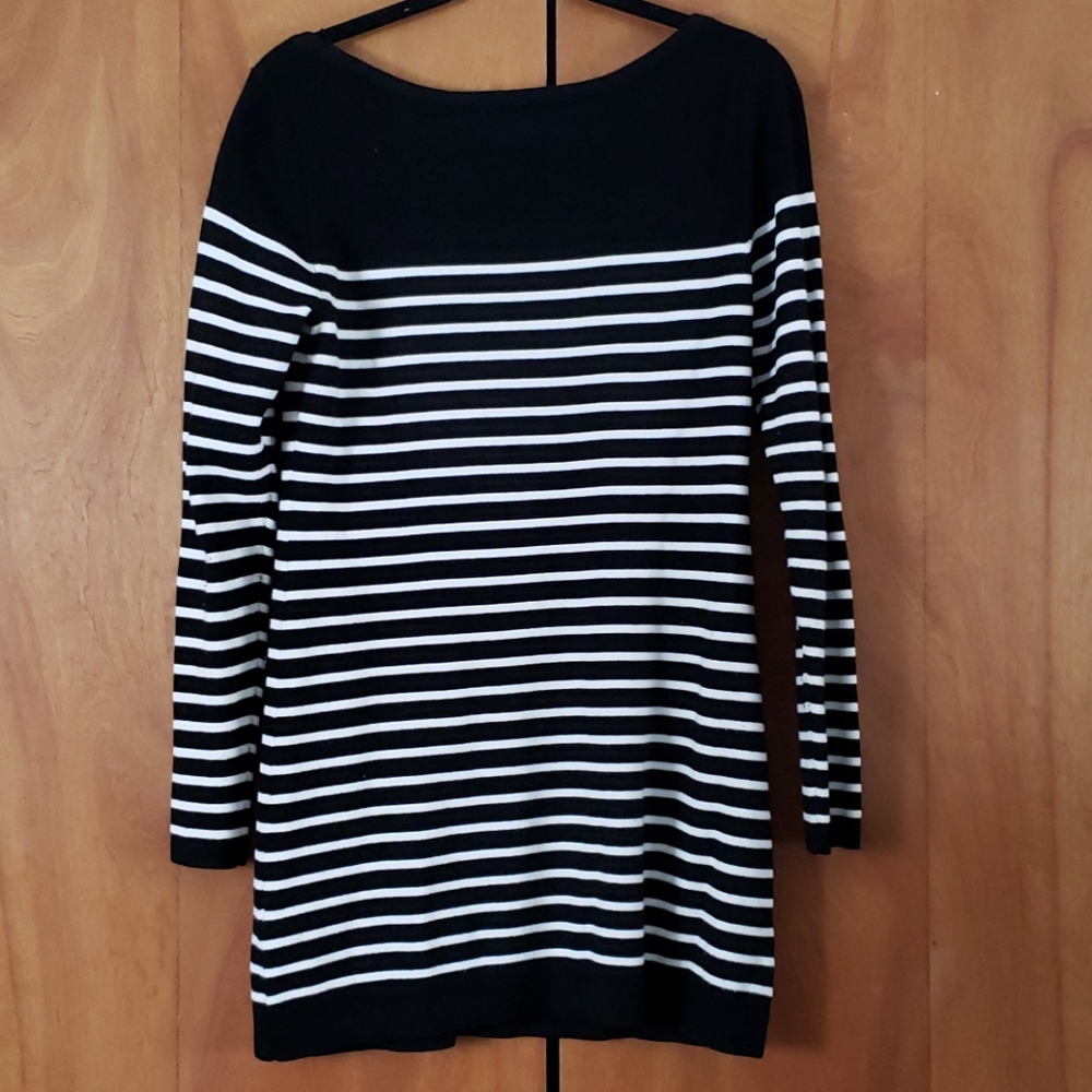 WHBM Sweater Tunic - Picture 3 of 4